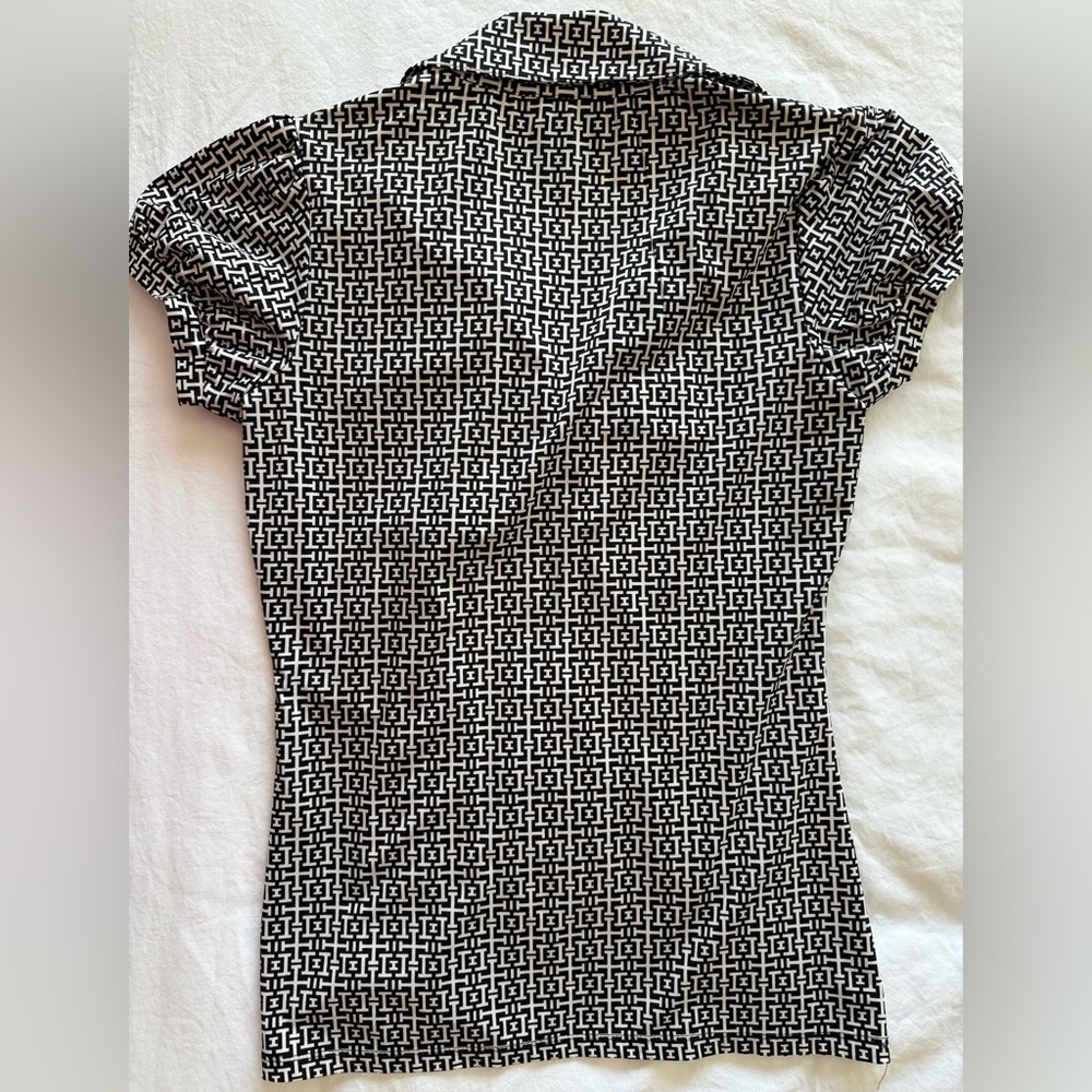Black/White Collared Blouse - Picture 2 of 4